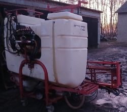 Opryskiwacz HOLDER 1100l, belka pełna hydraulika